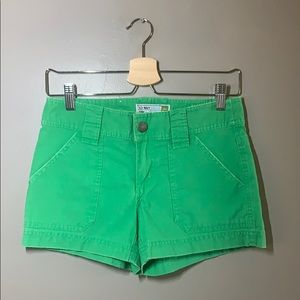 Low-waisted cotton green Old-Navy shorts